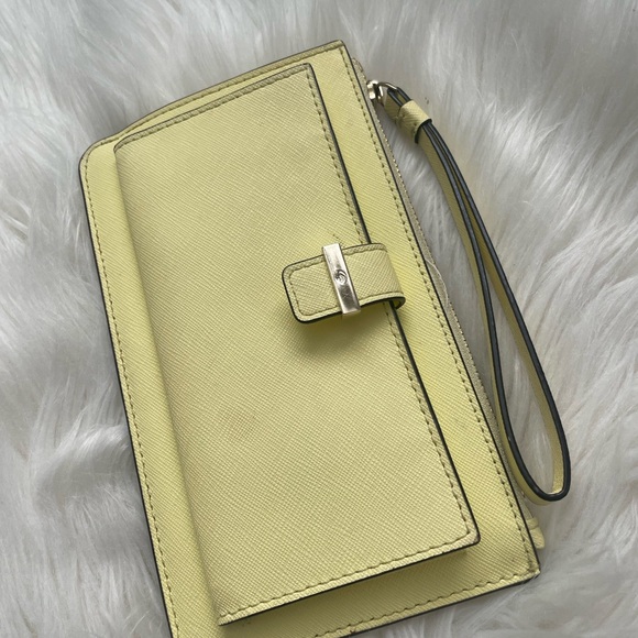 Kate Spade wristlet - Picture 2 of 3